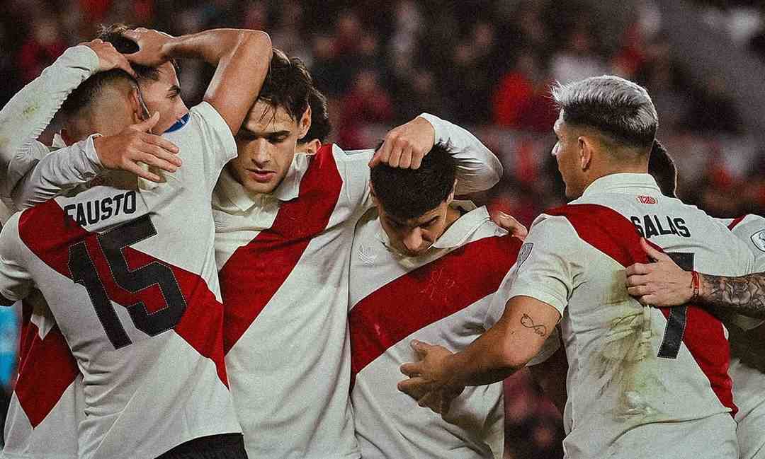 River Plate goleia Blooming com três jovens das categorias de base e está nos oitavos da Sul-Americana