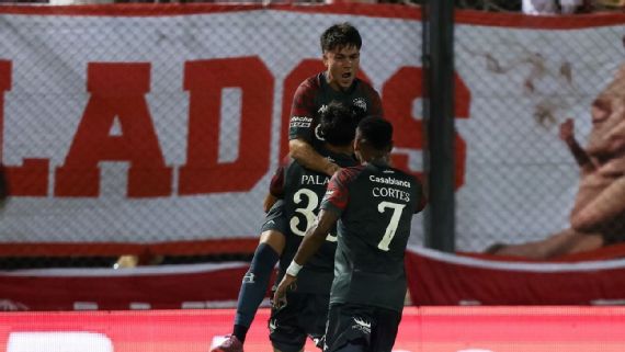 Huracán supera ausências da Data FIFA e despacha o Olimpo na Copa Argentina