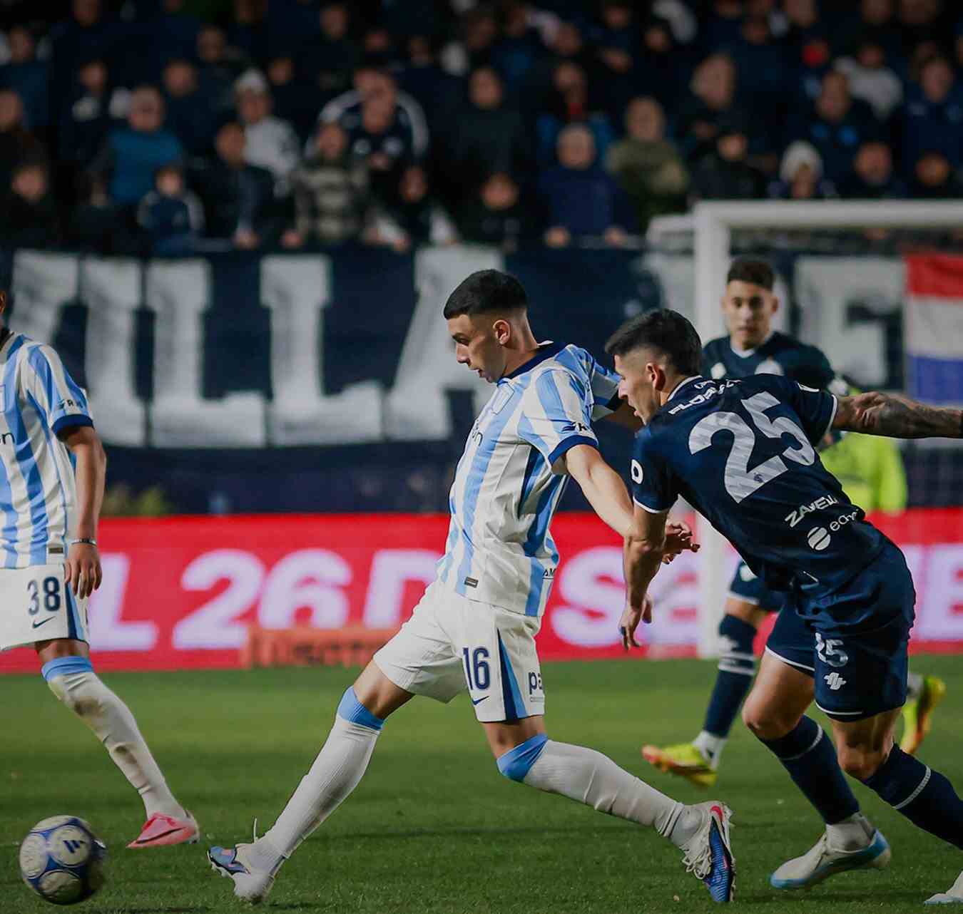 Vojvoda lamenta ineficiência do Racing em derrota por 3 a 1 para o Independiente Rivadavia