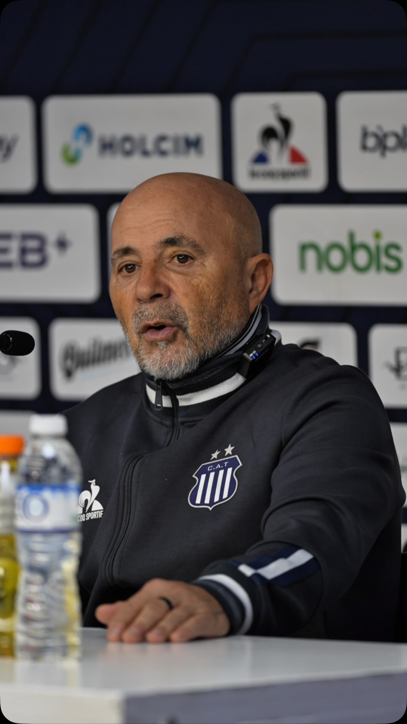 Fim da era Sampaoli: Tridente da base assume o Talleres e diretoria busca novo comandante